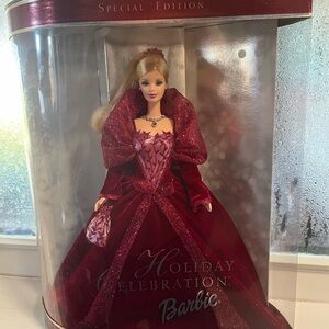 2002 holiday celebration, Barbie doll special edition Mattel 56209 NEW